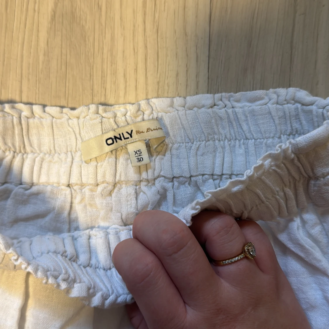 Vita linnebyxor från ONLY XS - 1