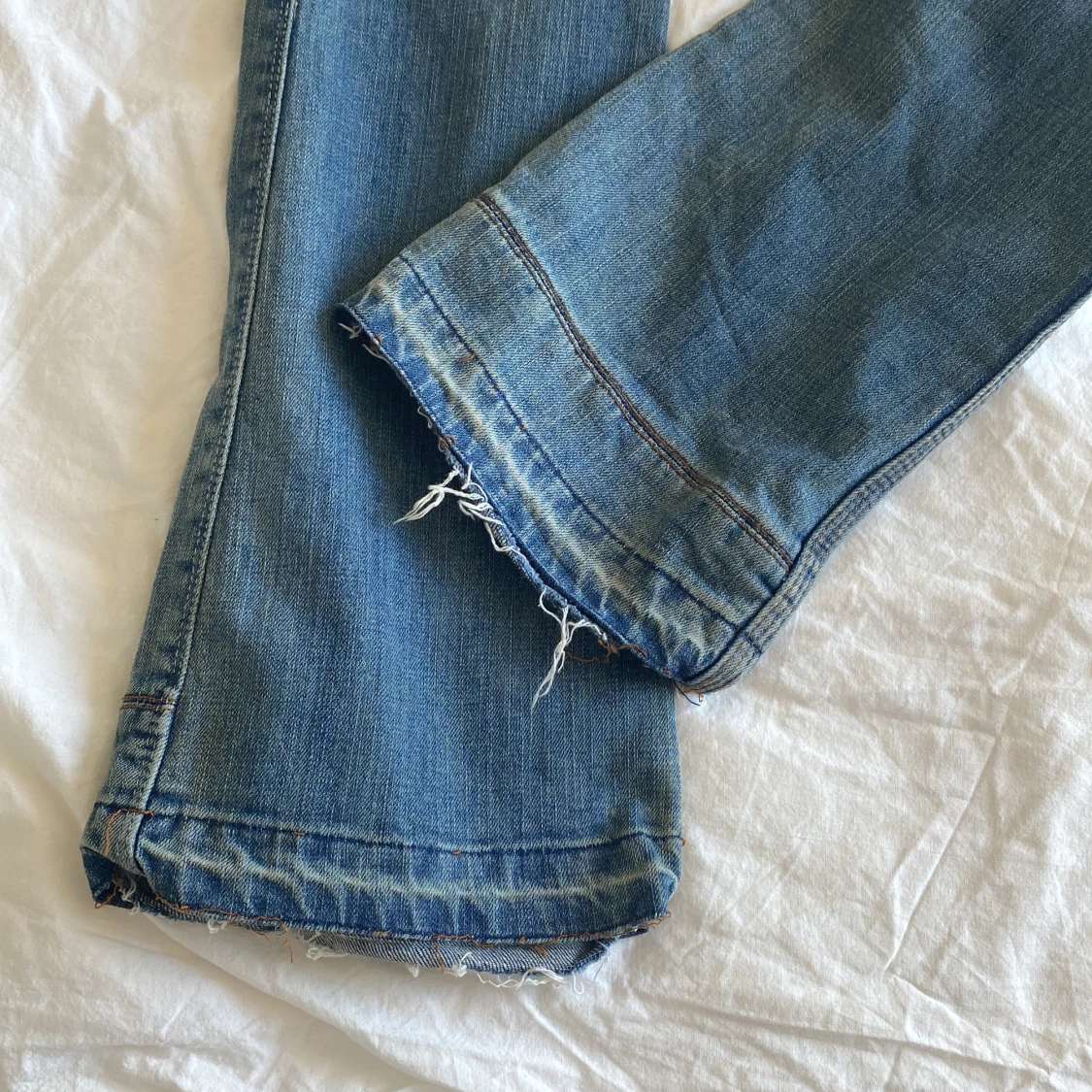 Blå bootcut jeans från Superdry - 3