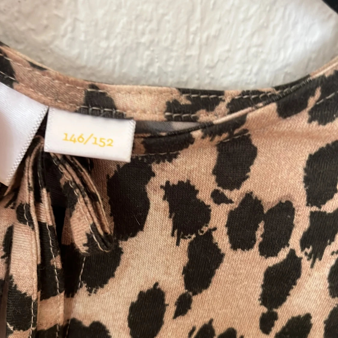 Leopardmönstrad blus från Gina Tricot - 3
