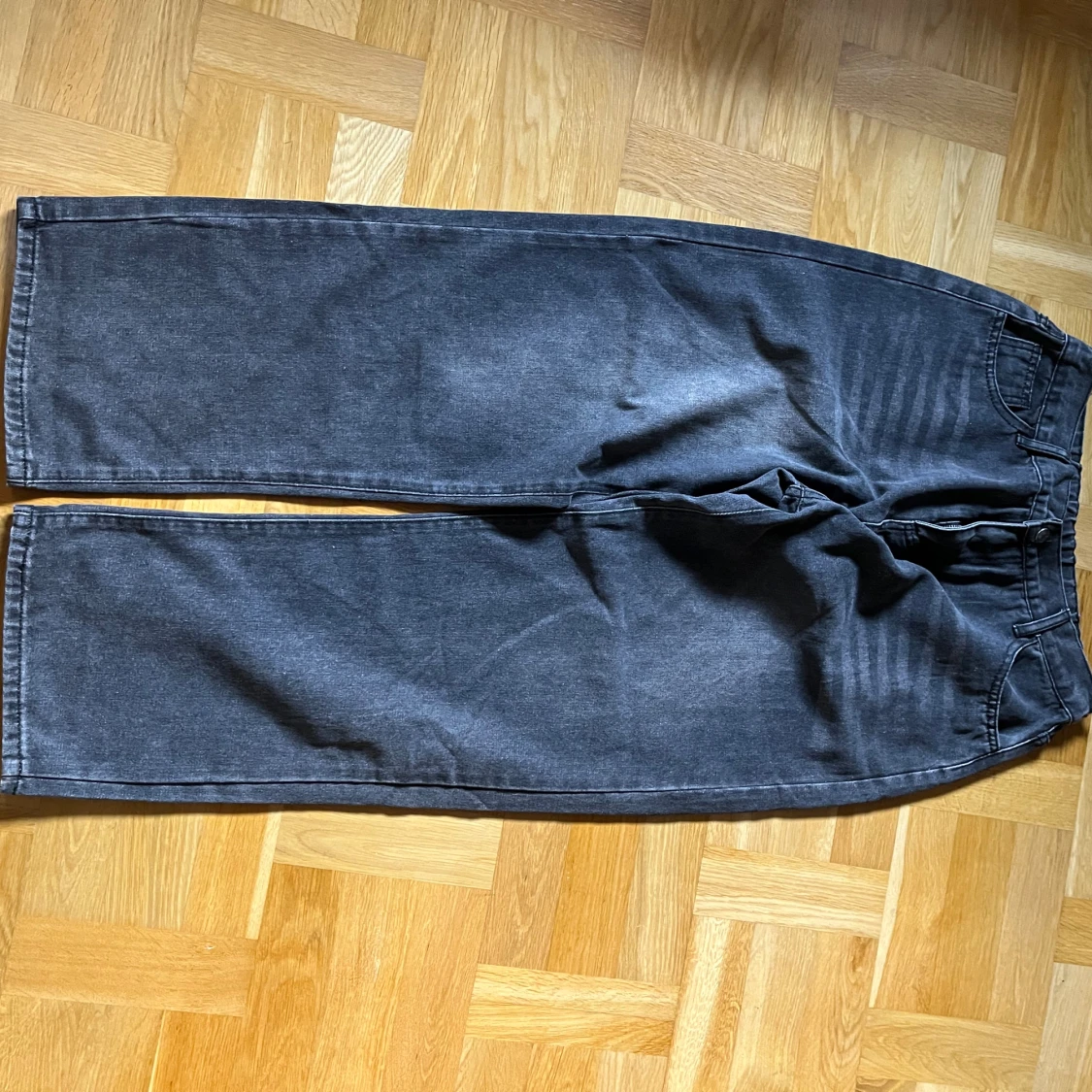 Svarta wide jeans från YINZHJOY