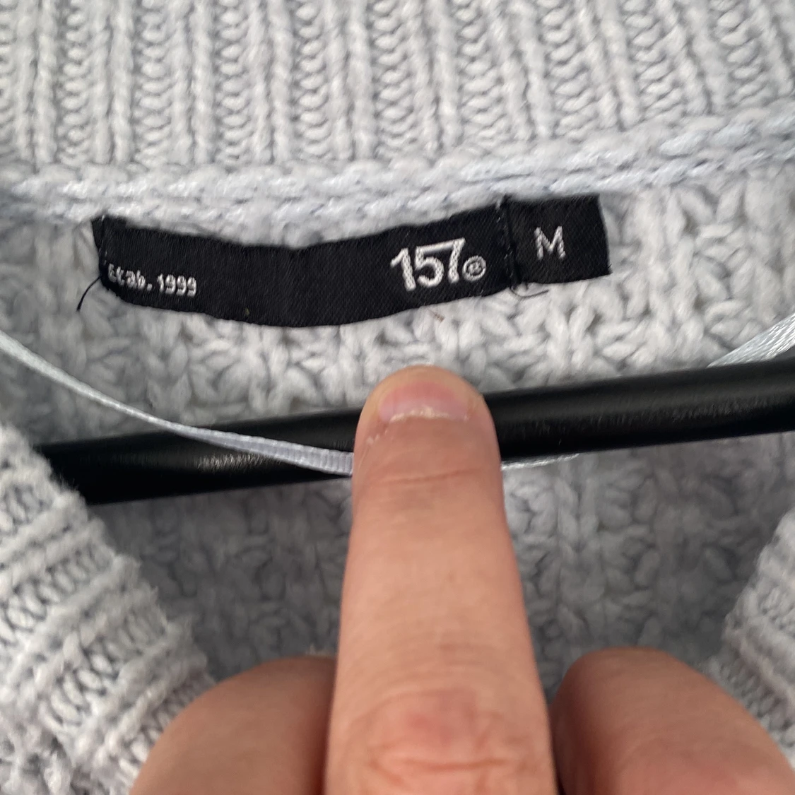 Ljusgrå stickad tröja från 157 - 2