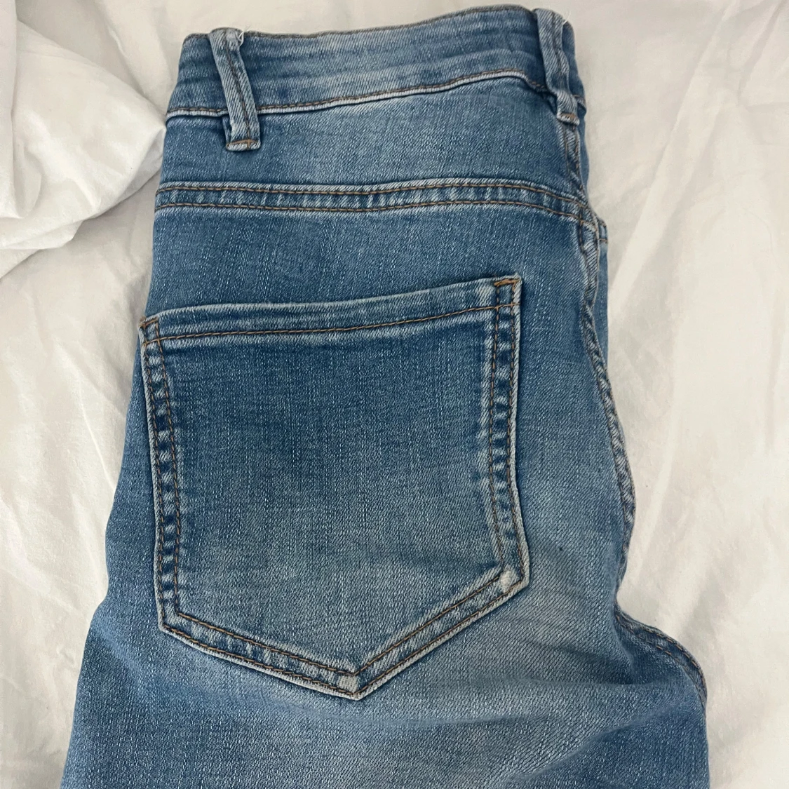 Blå jeans från Lindex, storlek 34 - 2