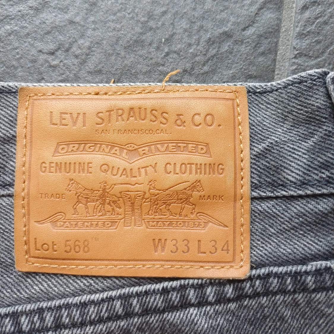 Grå Levi's 568 jeans W33 L34 - 2