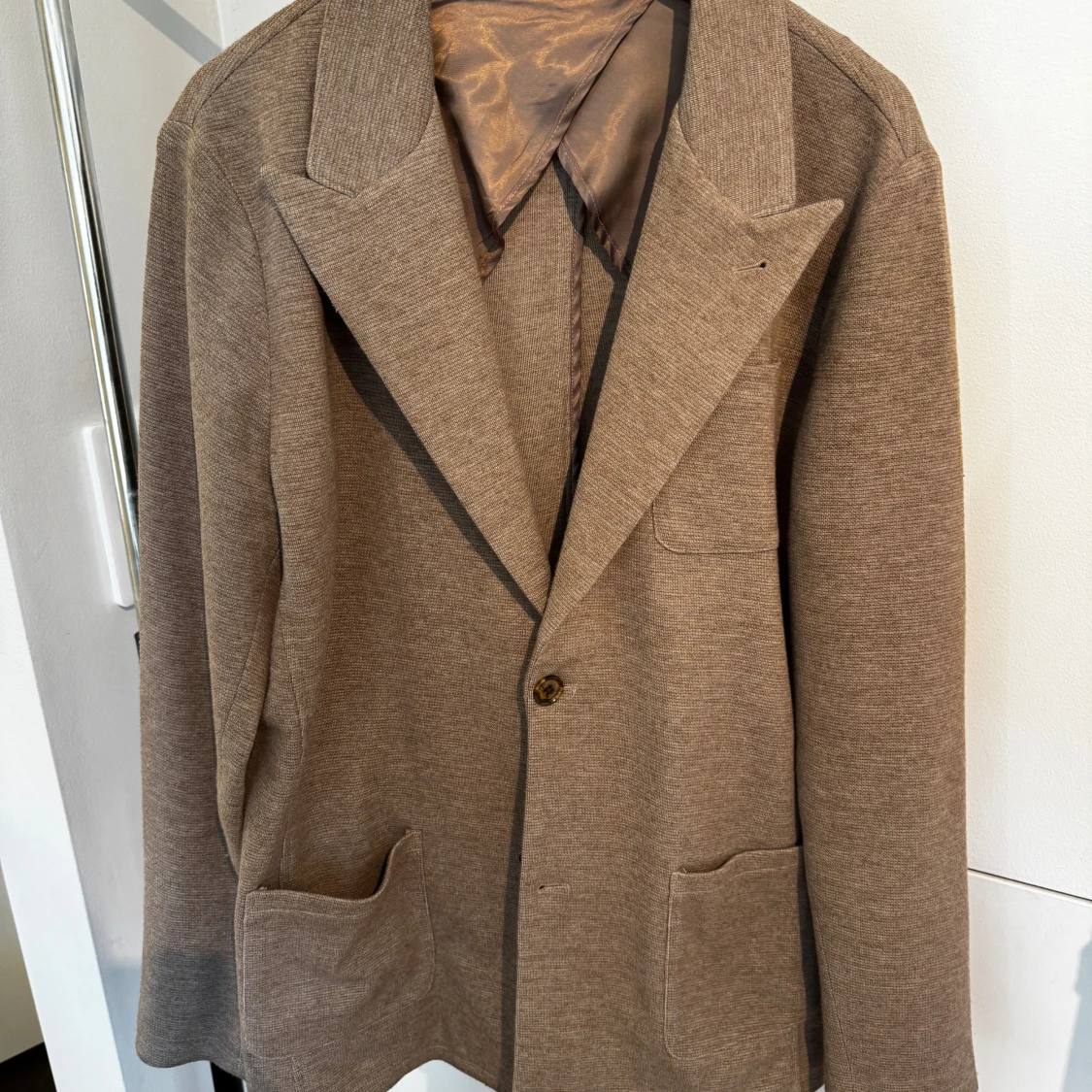 Beige kavaj från John Henric