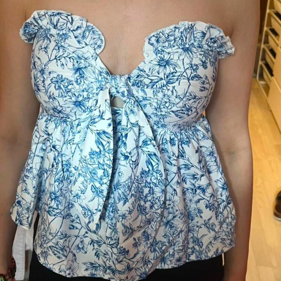 Blommig vit och blå bandeau topp - 1