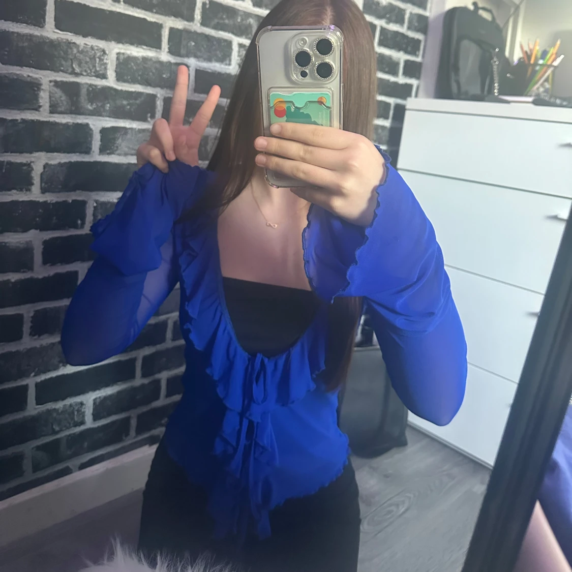 Kornblå volangblus med knyt - 3