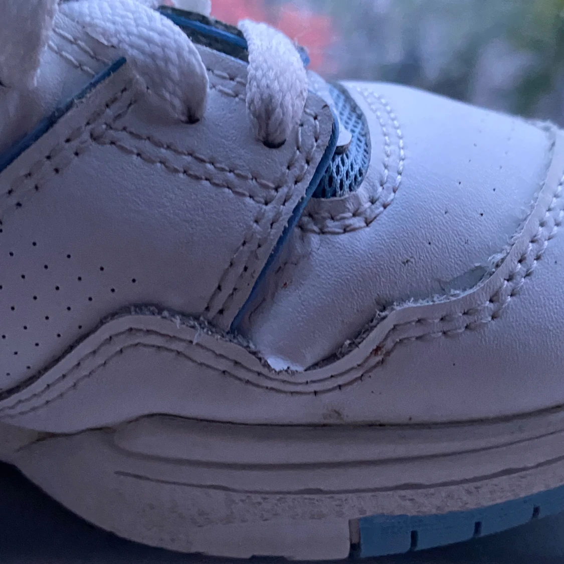 New Balance 550 sneakers i vitt och ljusblått - 3