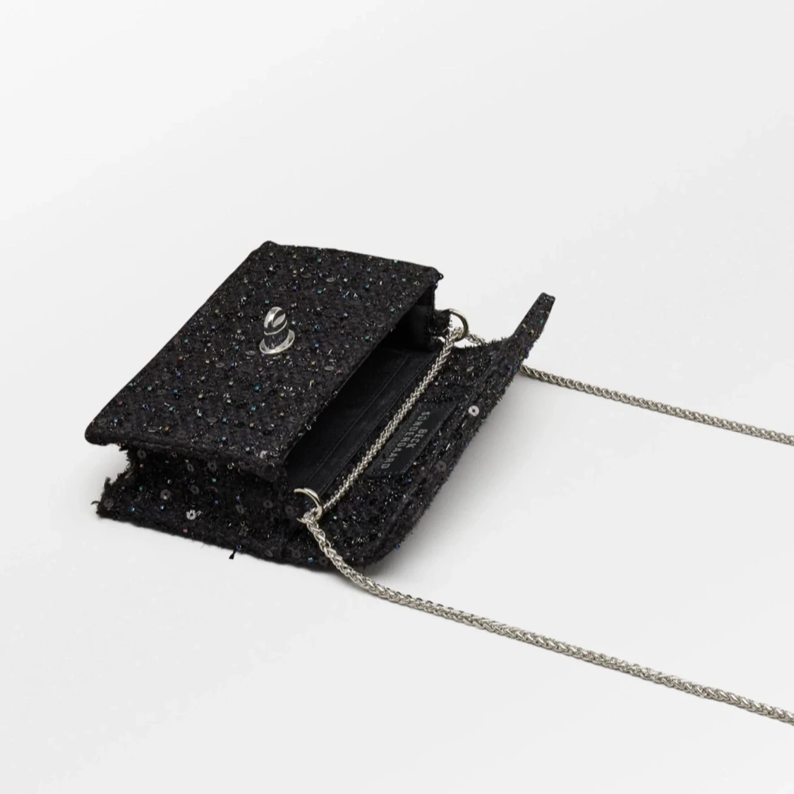Svart glittrig kuvertväska med kedja - 1