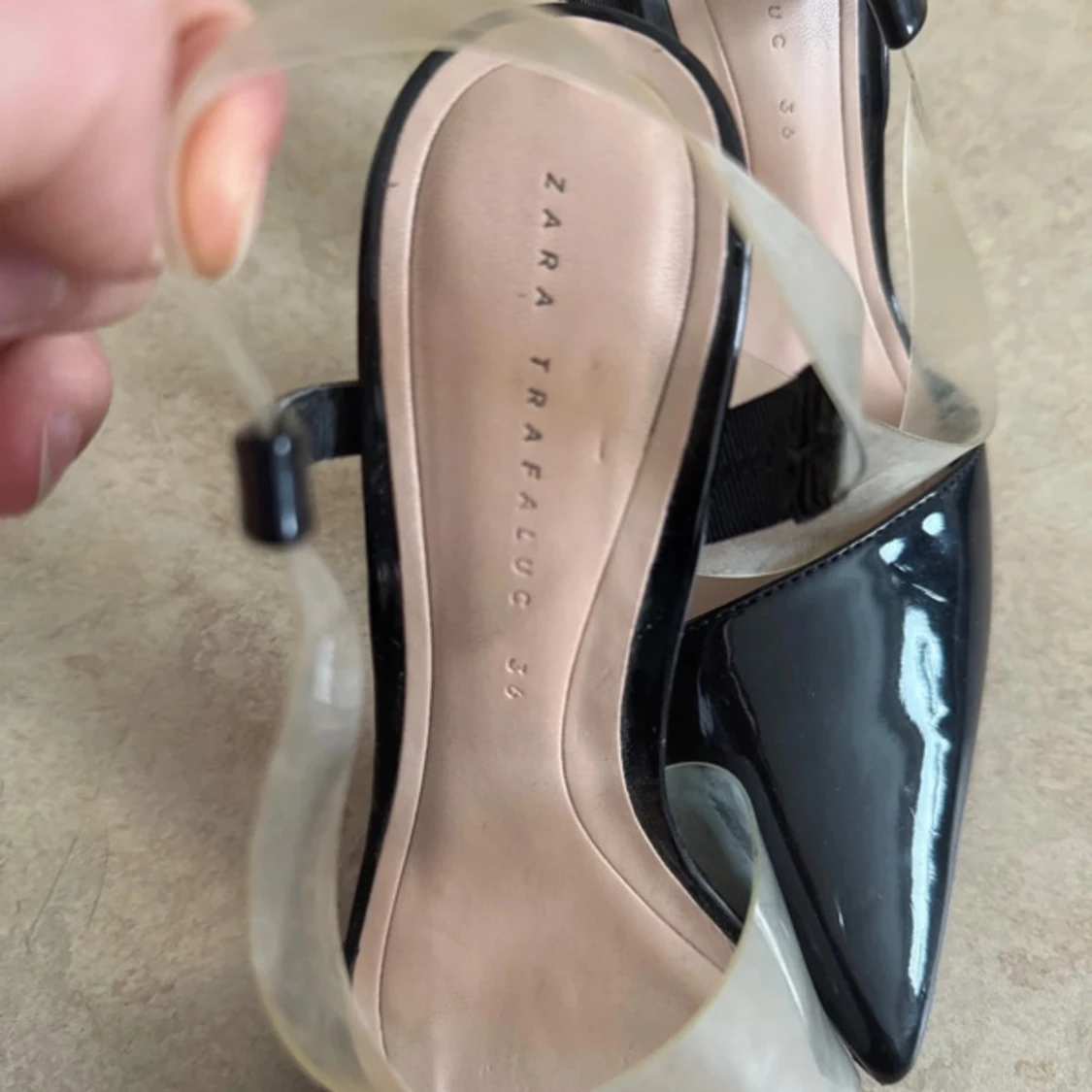 Svarta klackskor med transparent rem från Zara Trafaluc - 1