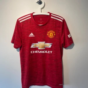 Manchester United fotbollströja  - Manchester United fotbollströja i mycket bra skick. Om du har frågor är det bara att skriva🙌