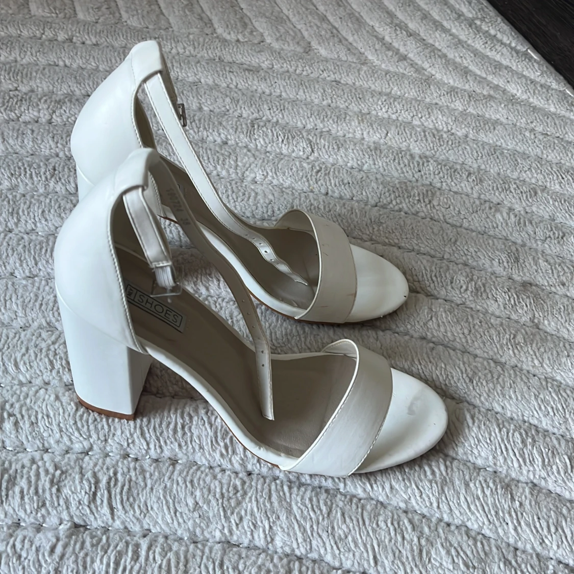 Vita klackskor från NLY Shoes - 1