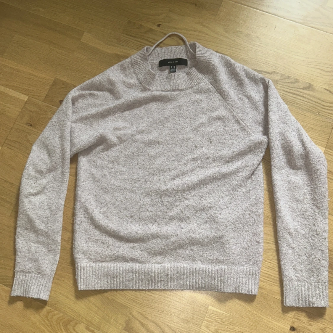 Lila stickad tröja från Vero Moda