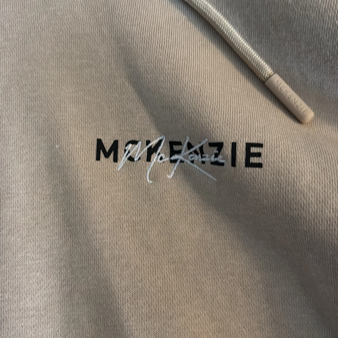 Beige hoodie från McKenzie - 1
