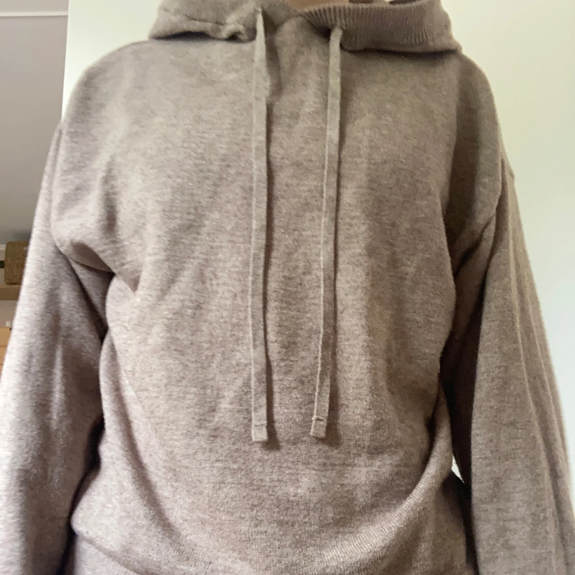 Stickad hoodie