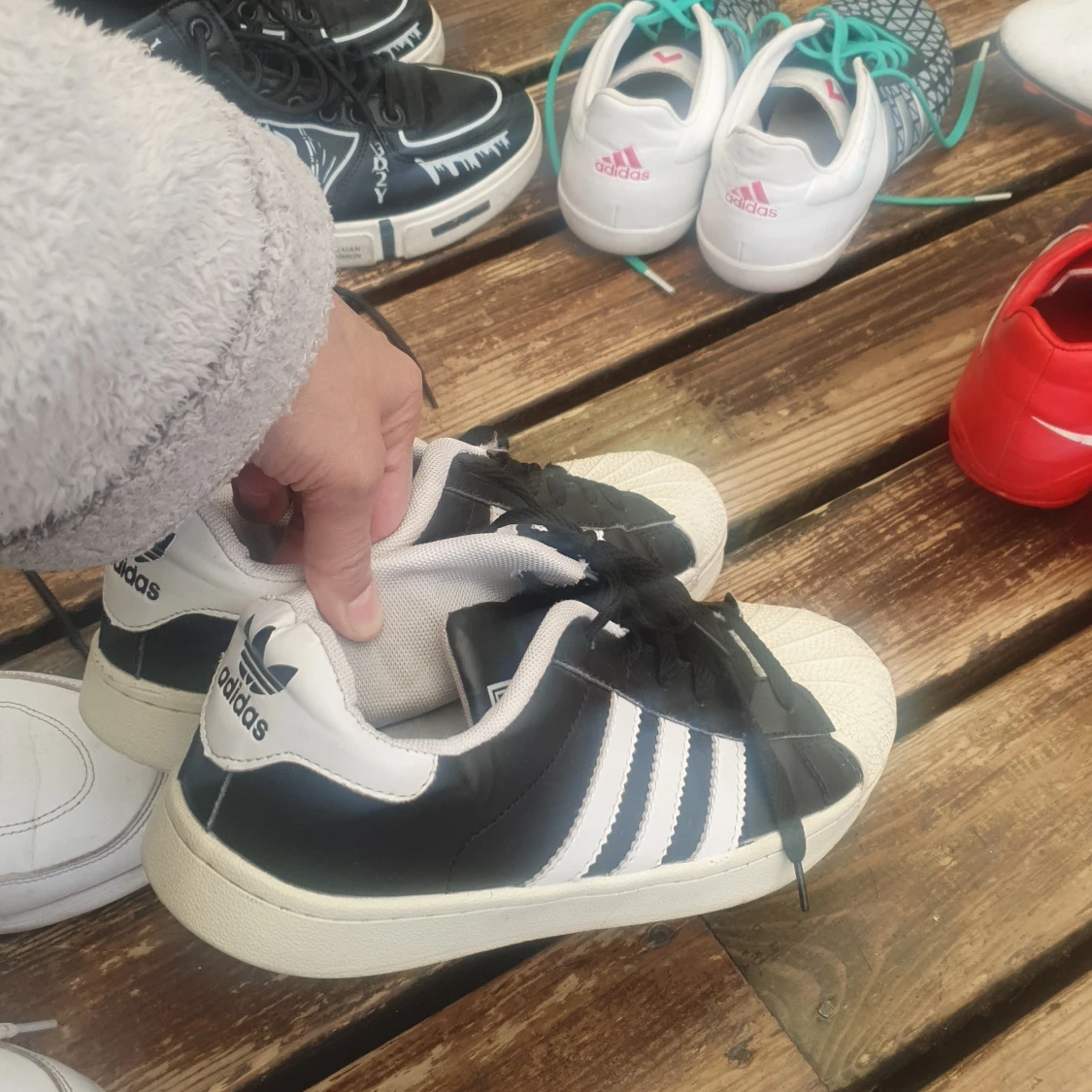 Puma Ferrari sneakers i vitt och svart - 1