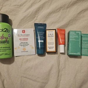 Skönhetskit - Hud- och hårvårds kit med 6 helt oanvända och oöppnade produkter köpta på sephora och lyko🩷 totalt värde på 570 kr, säljs för 299. 