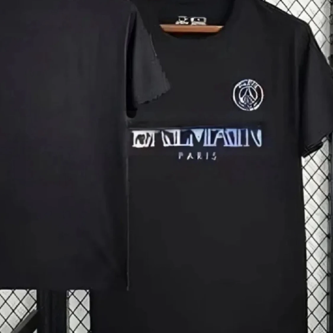 Svart Balmain Paris t-shirt