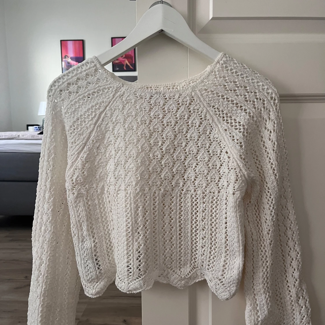 Vit stickad långärmad tröja