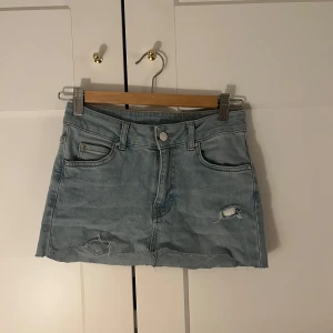 Jeans kjol - Super fin egenklippt jeans kjol!