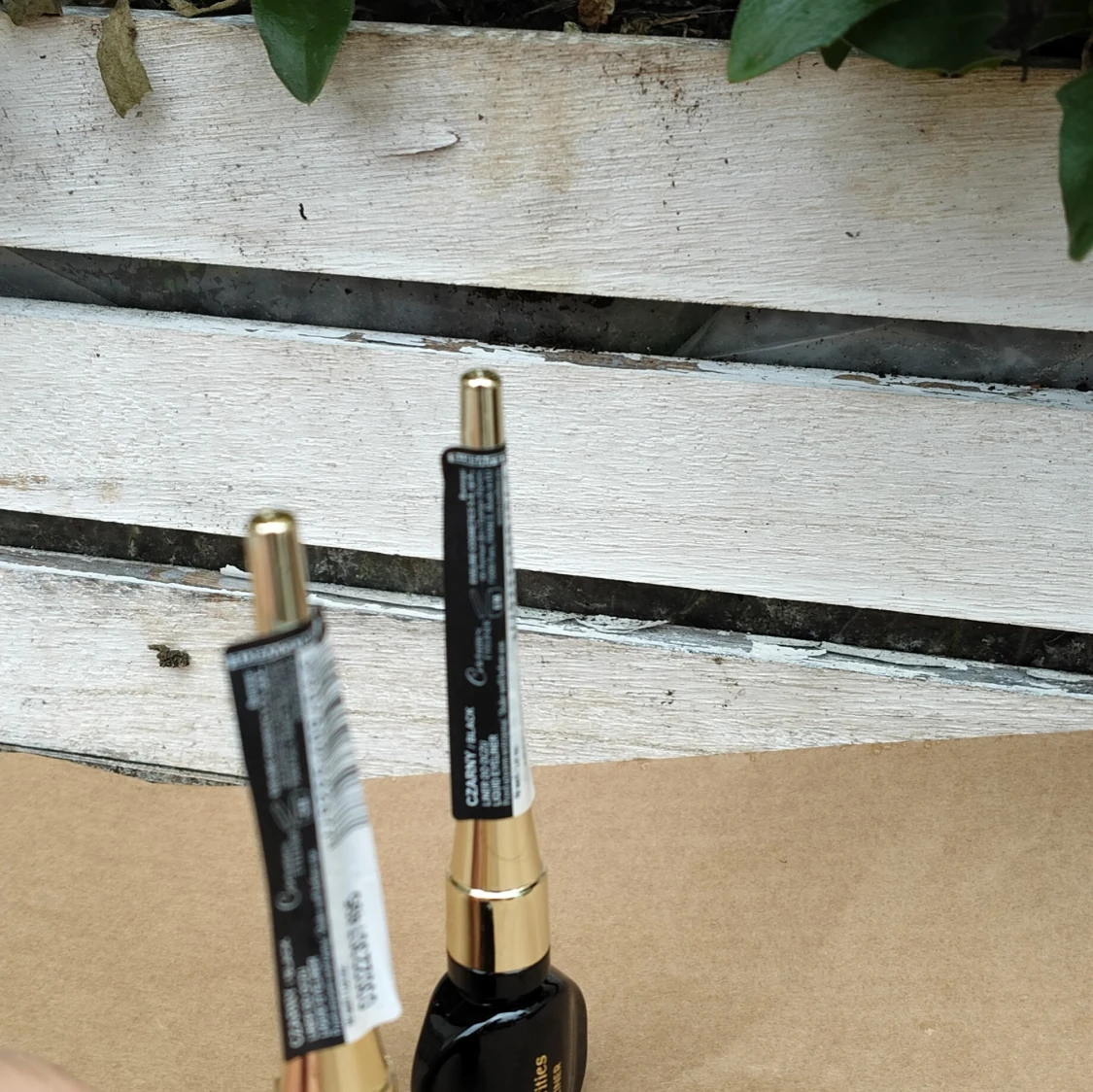 Två stycken Eveline Cosmetics Celebrities Eyeliner i färgen svart - 4