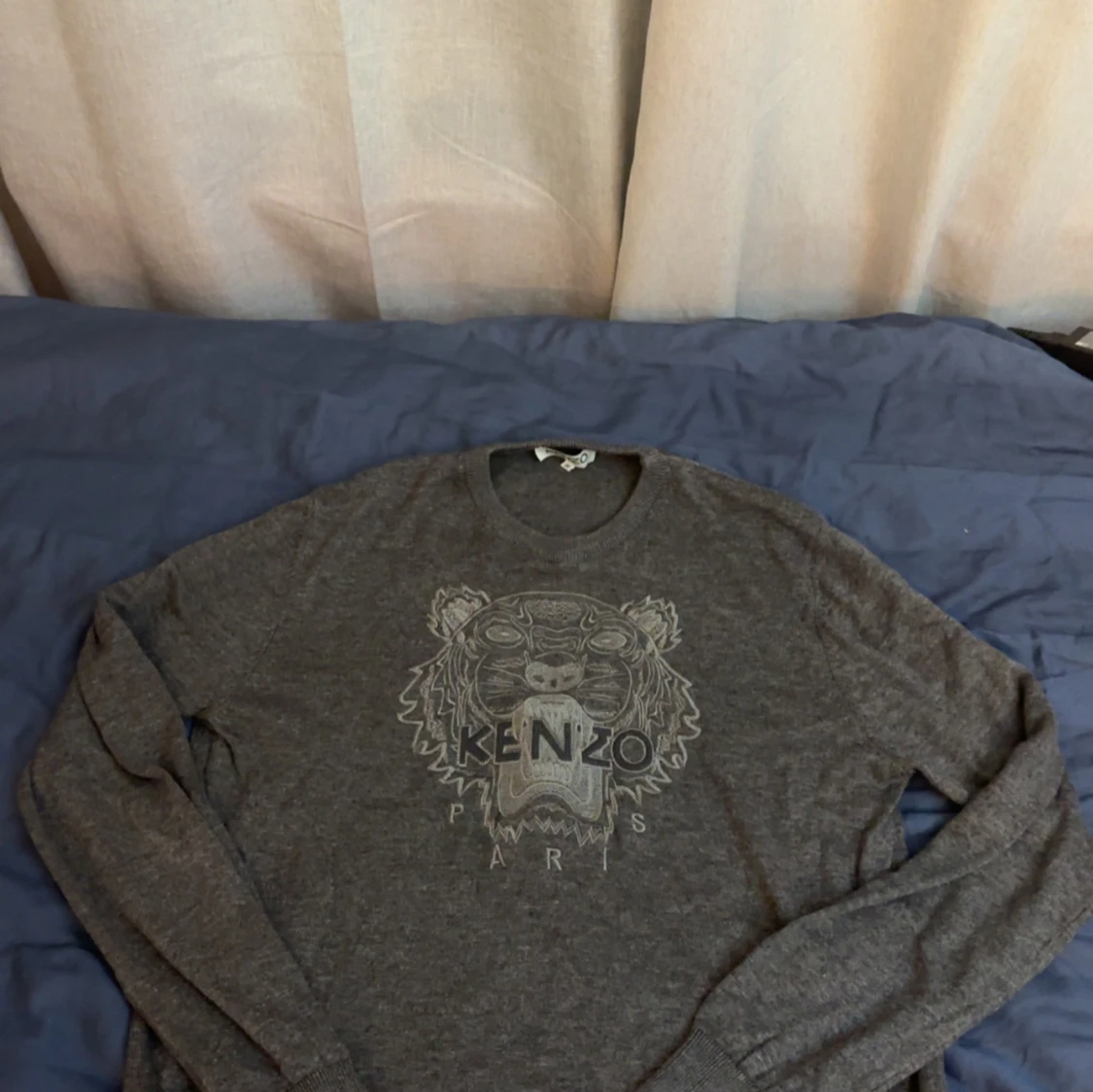 Grå långärmad Kenzo tröja 