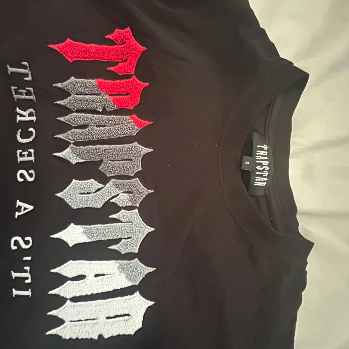 Svart Trapstar t-shirt med brodyr - 2