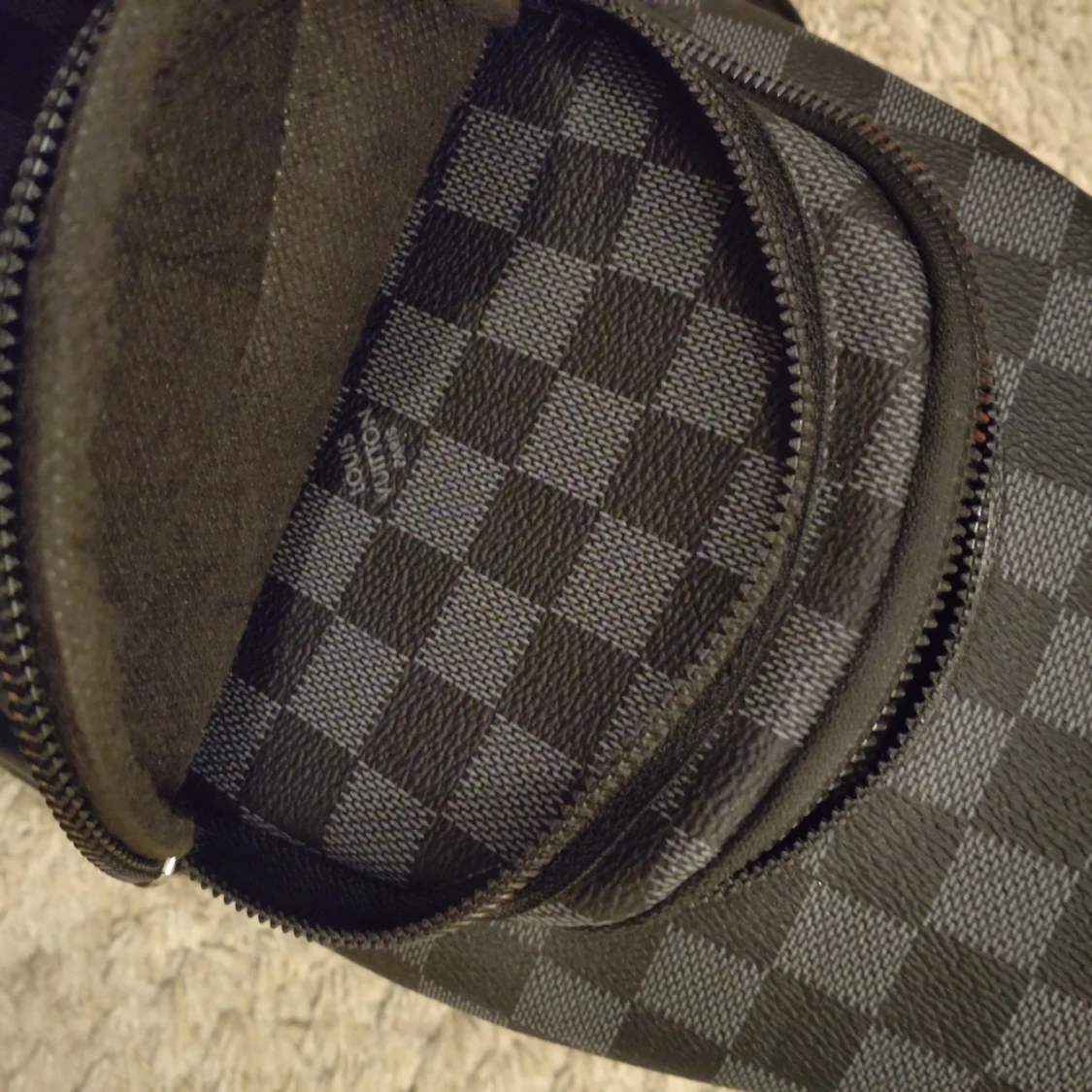 Som ny crossbody avenue sling väska - 2