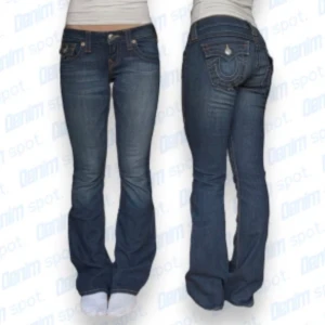 True religion jeans - Första bilden är inte min men de är exakt såna jeans jag säljer! Modellen är becky och strorleken är 32! Feel free att fråga mått osv!