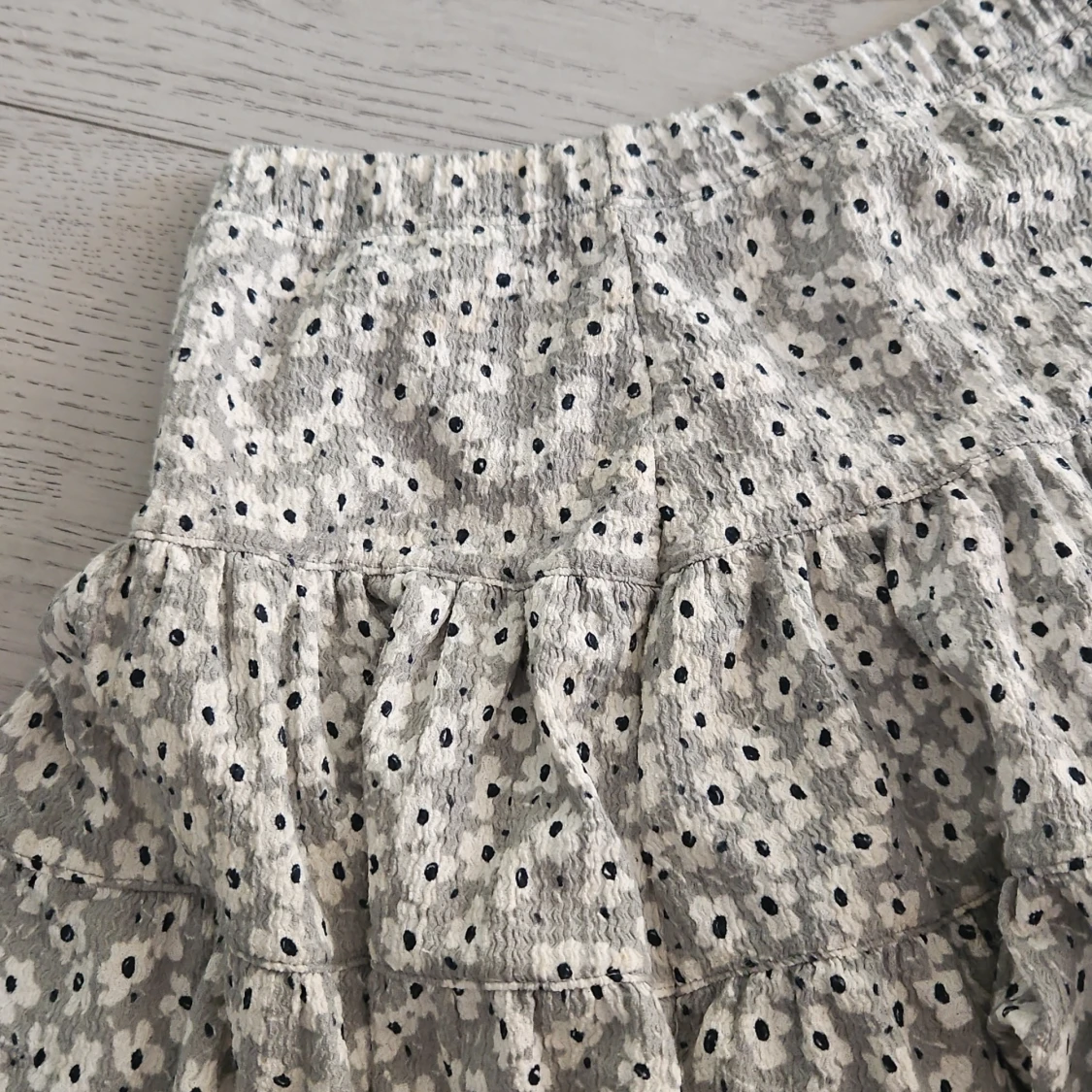 Vit blommig kjol - 1