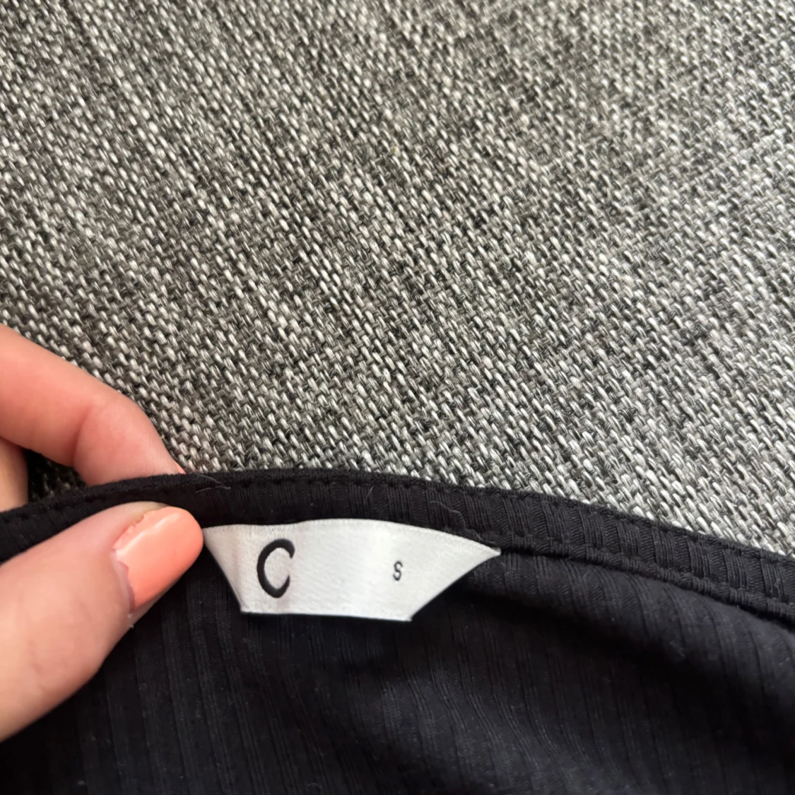 Svart offshoulder topp från Cubus - 2