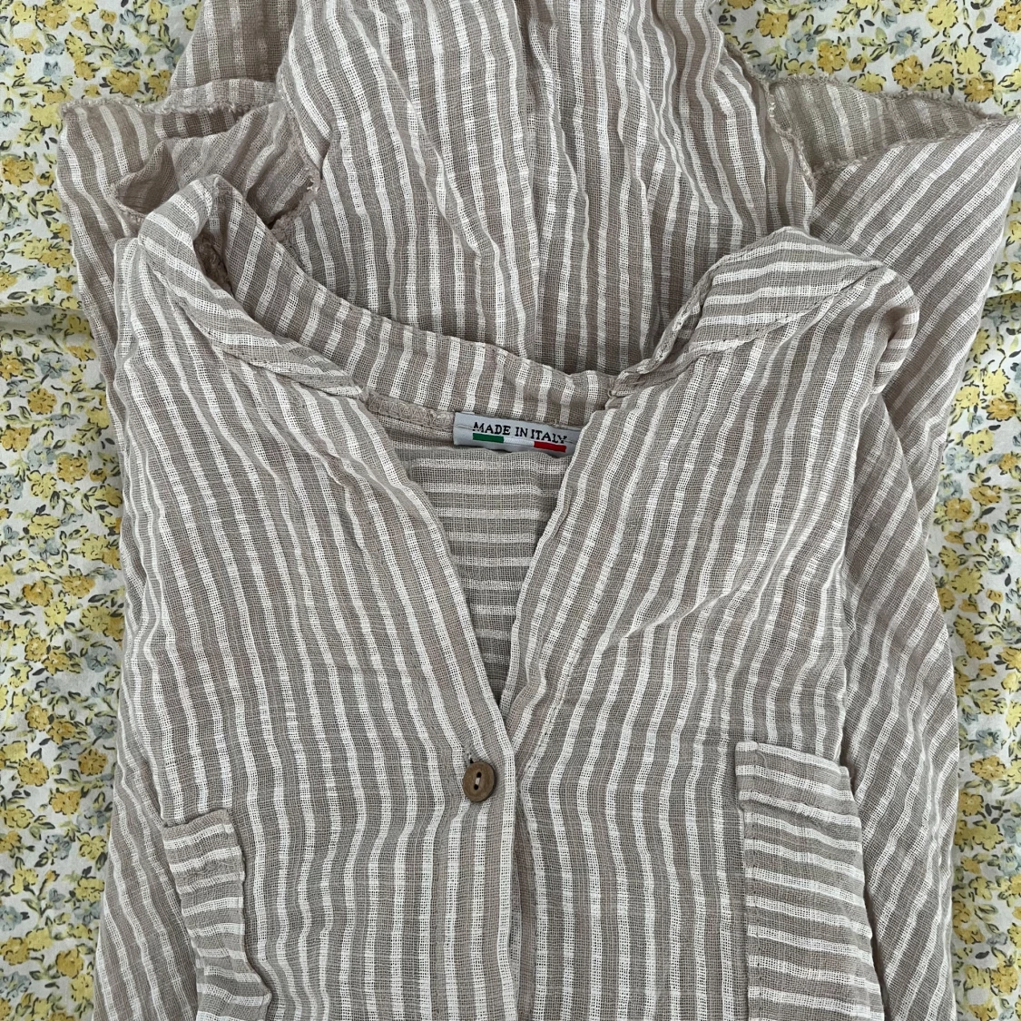 Beige och vit randig klänning  - 1