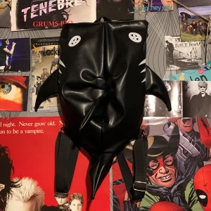 Dead fish backpack  - Gullig fisk väska som inte längre är min stil. Hör av vid frågor eller funderingar🫶