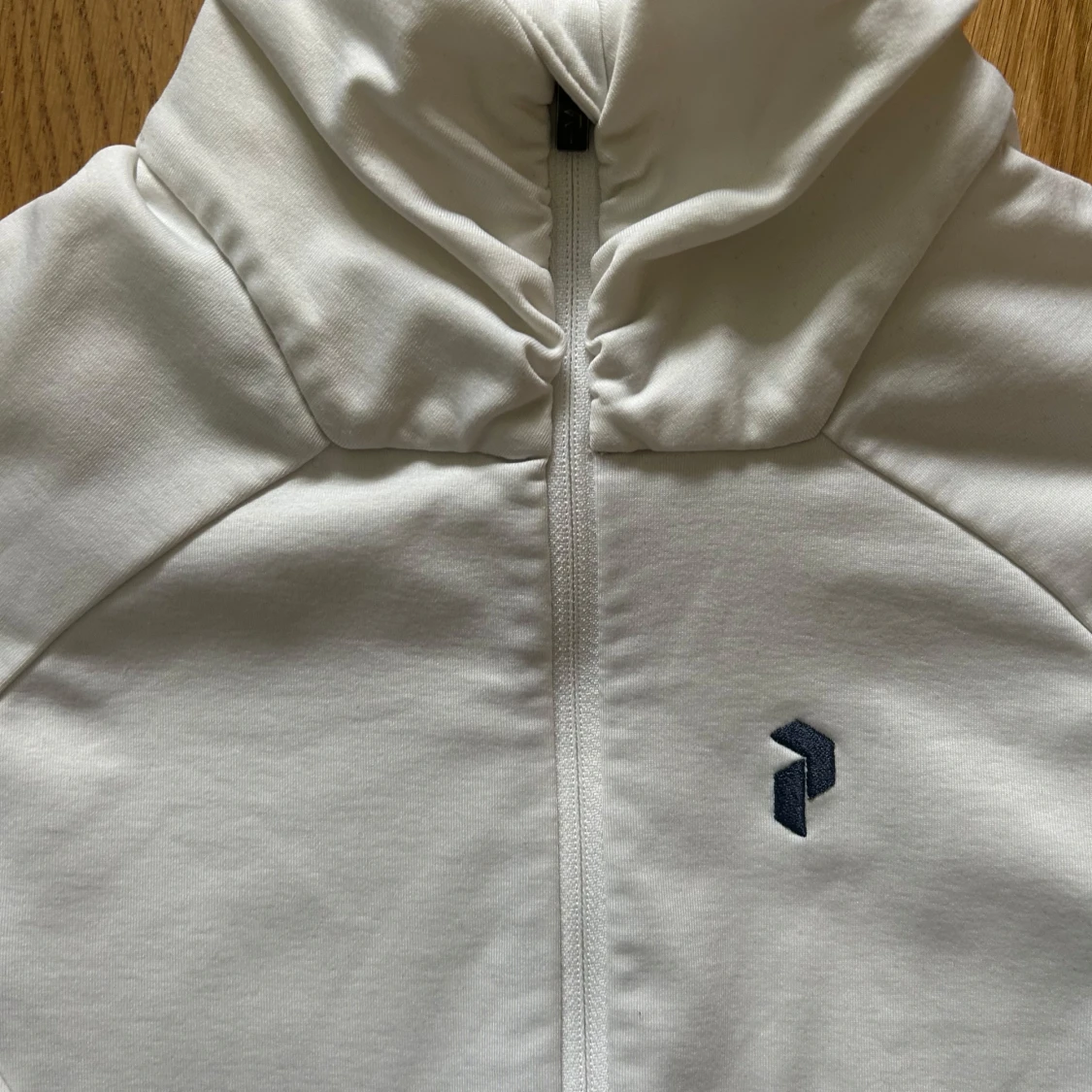 Vit långärmad träningströja med dragkedja - 2