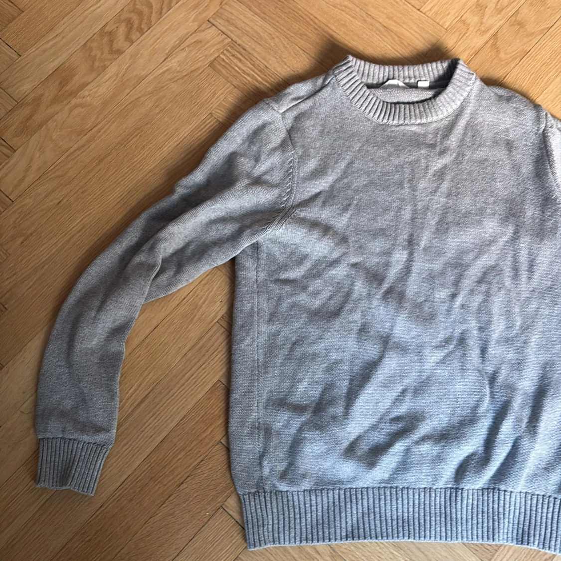 Ljusgrå stickad tröja - 3