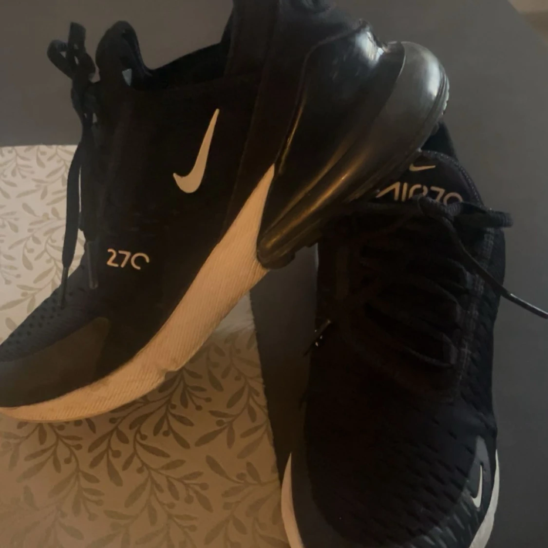 Svarta Nike Air Max 270  - 3