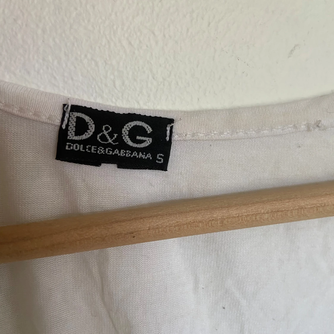 Vit linnetopp med spets från Dolce & Gabbana - 1