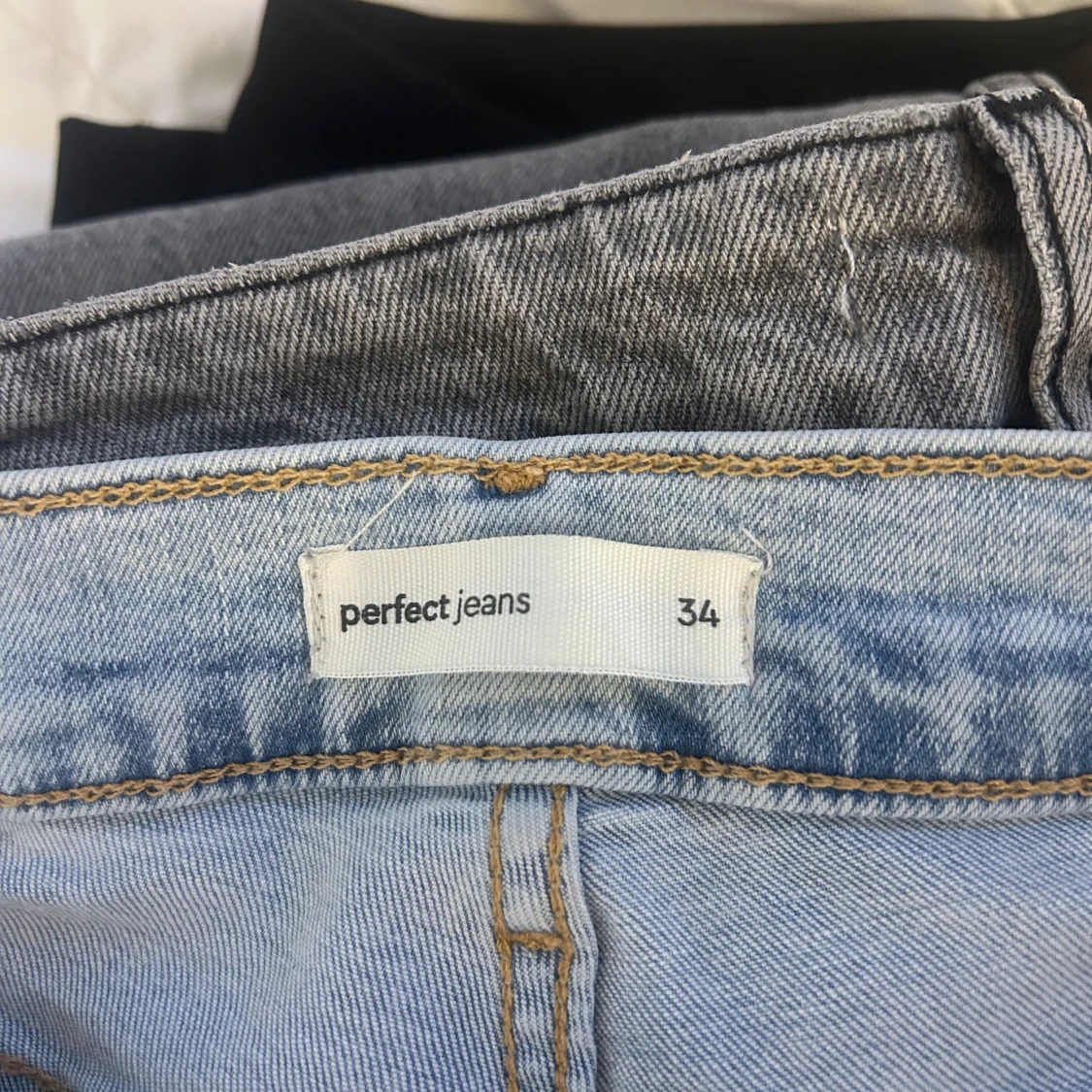 Ljusblå bootcut jeans  - 2