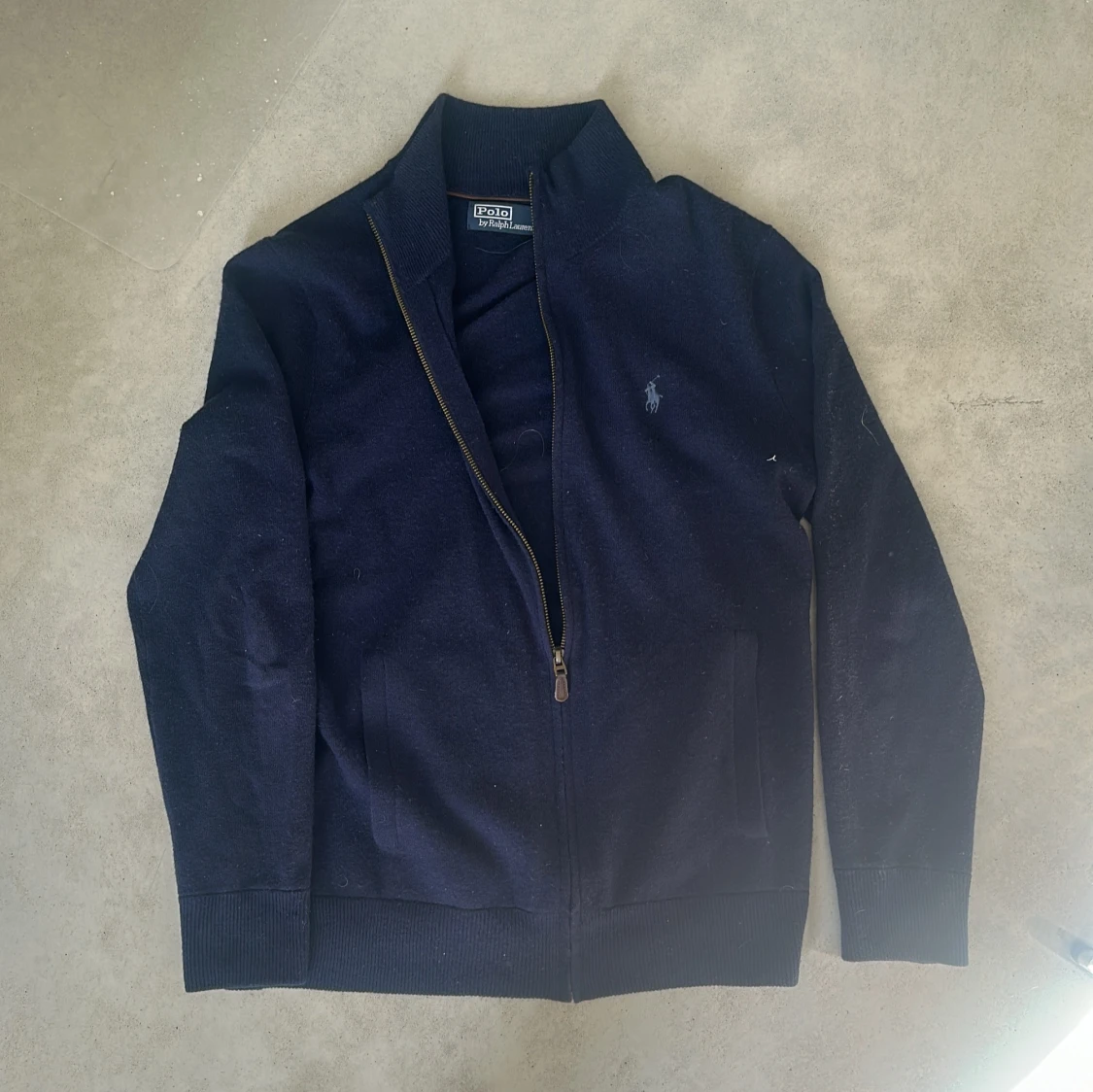 Mörkblå stickad kofta från Polo Ralph Lauren