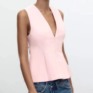 Rosa topp från Zara - Säljer nu min supergulliga peplumtopp från Zara!💕💕💕 Använd några få gånger