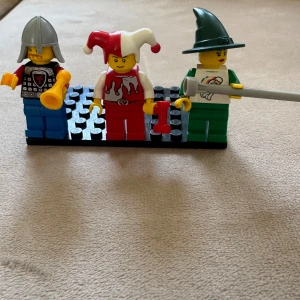 Lego - Säljer lego 25kr/st