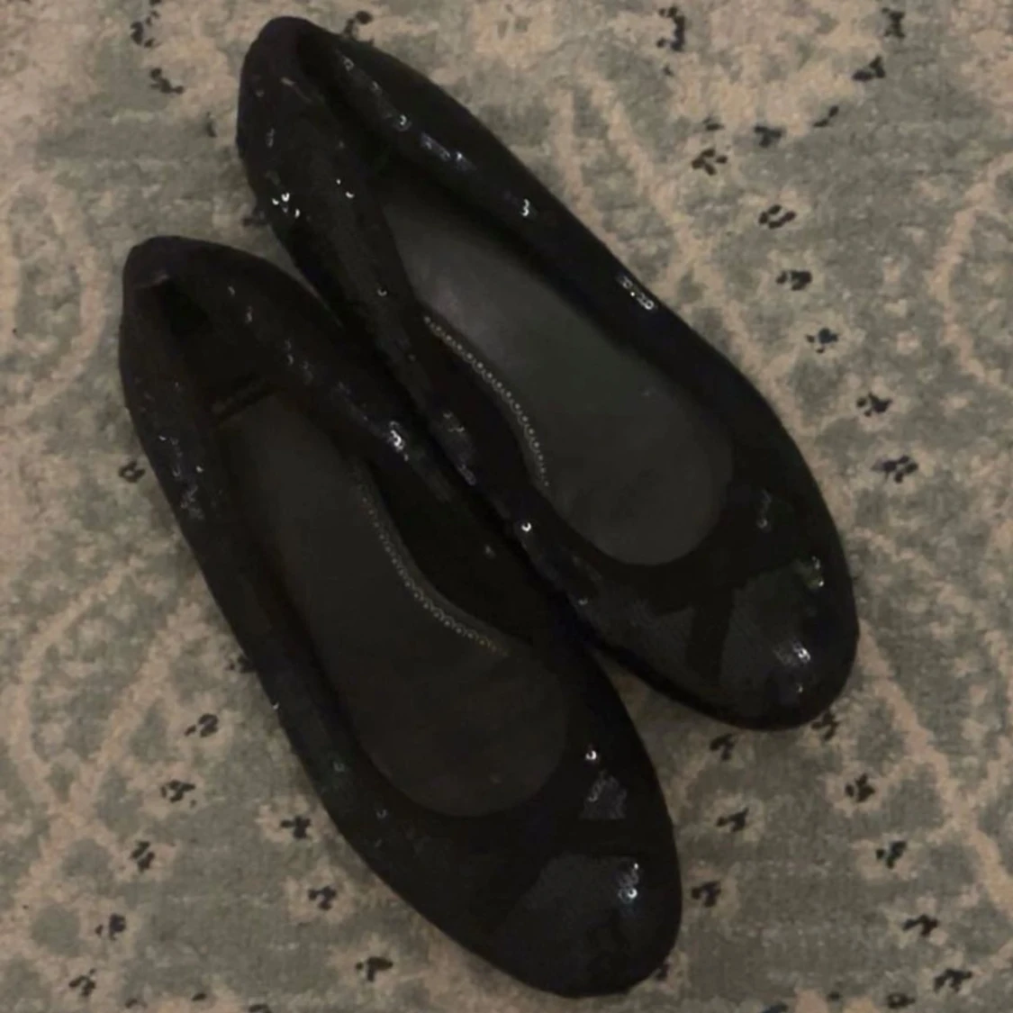 Svarta ballerinaskor med paljetter