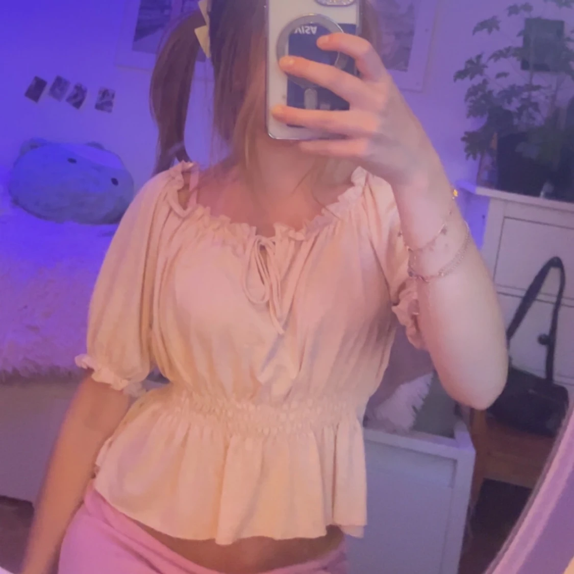 Rosa  offshoulder blus med volang - 1