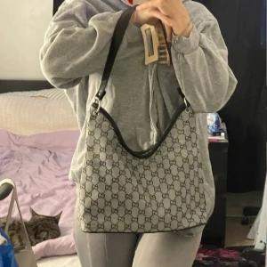 G🖤U🖤C 🖤I - Helt ny 