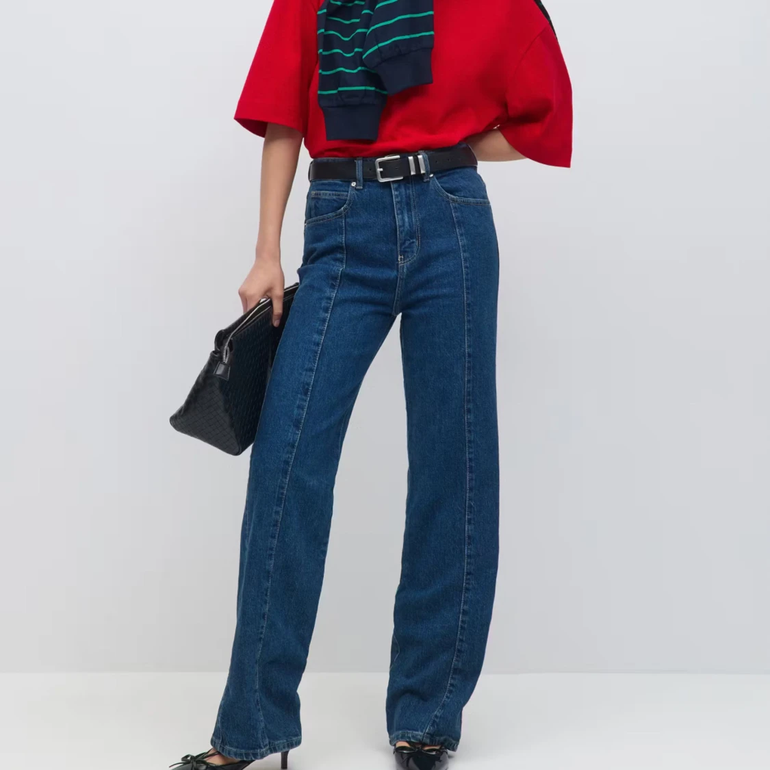 Mörkblå raka jeans från Gina  - 3