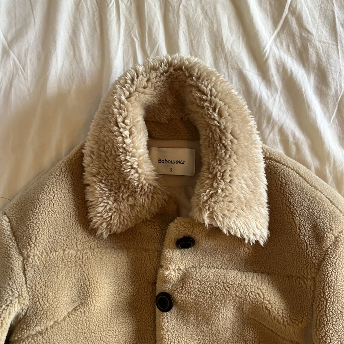 Beige teddyjacka från Bobowaltz - 1