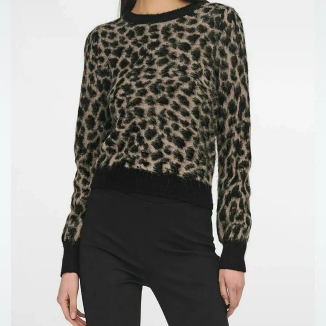 Leopard stickad tröja 