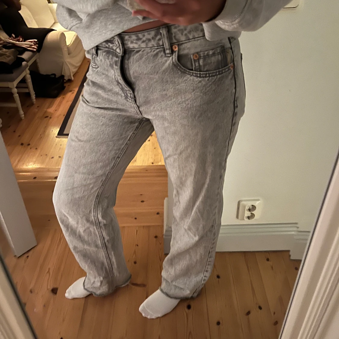 Grå straight jeans