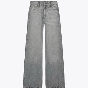 Zara jeans - Mid Rise wide leg jeans från Zara! Så snygga, nyskick🙌🏼