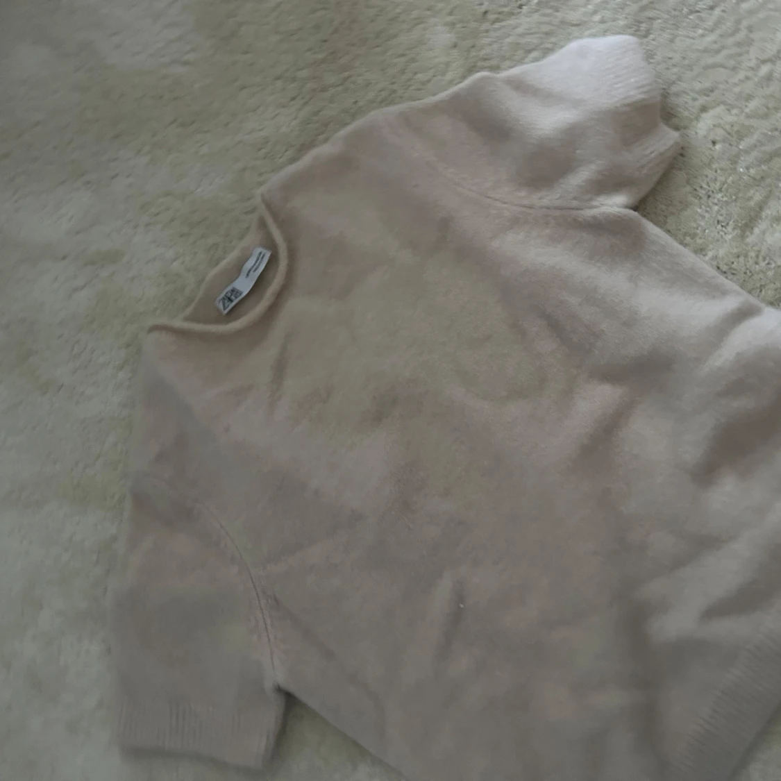 Beige stickad tröja från Zara - 2