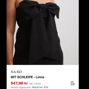 NA-KD rosett topp - Jättegullig offshoulder / tube topp med rosett detalj från NA-KD i strl S!!  Använd fåtal gånger och är i nyskick!🎀 (priset går att diskutera vid snabb affär)